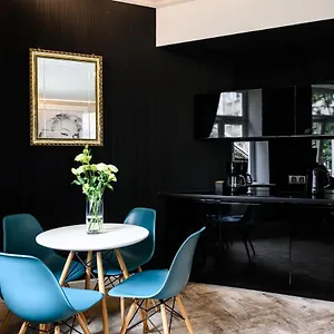 https://apartament-marylin.krakowhotelspoland.com