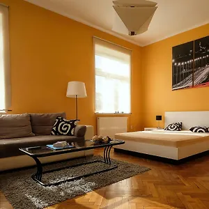 https://taste-of-krakow-apartment.krakowhotelspoland.com